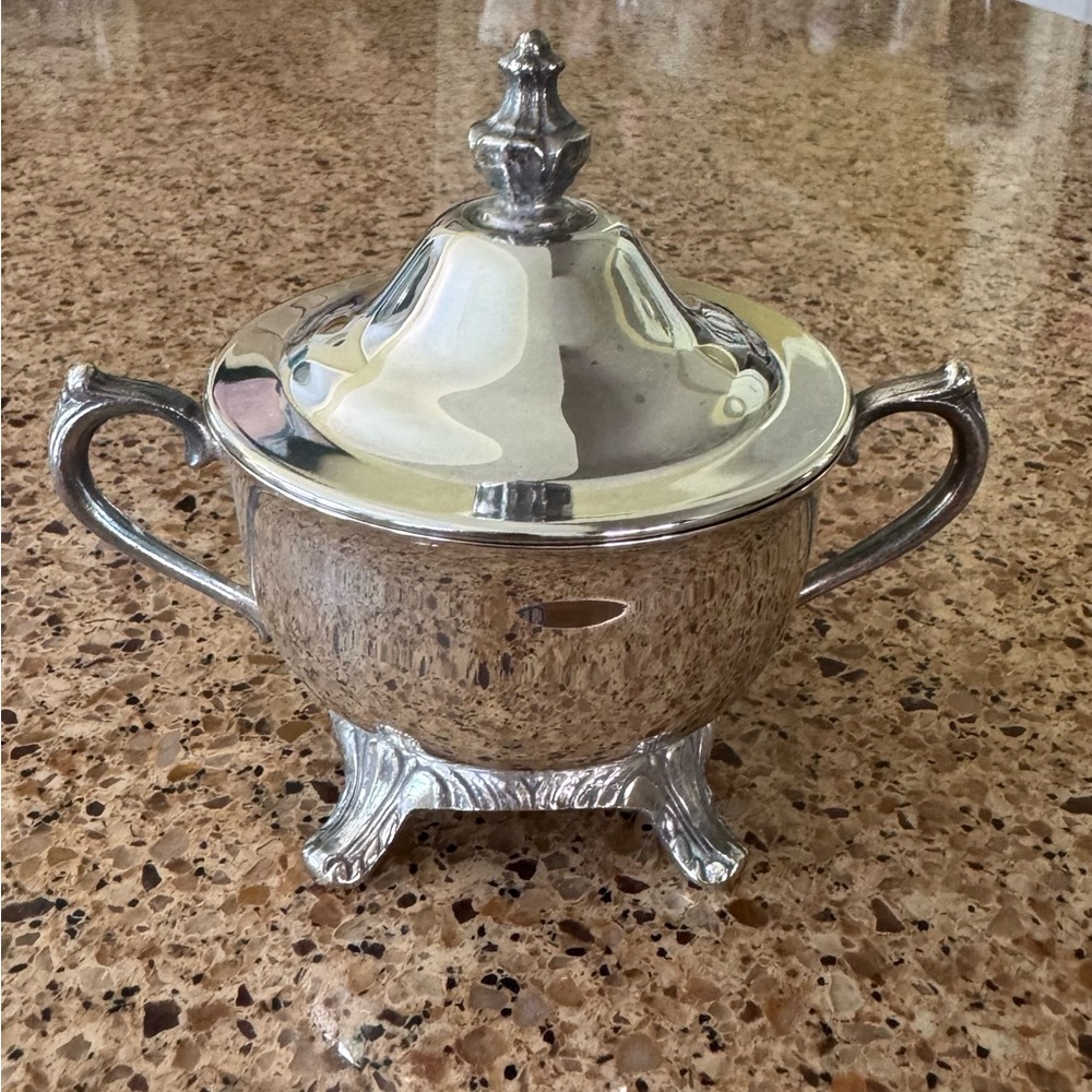Vtg International Silver Company Silver Plated Double Handle Footed Sugar Bowl